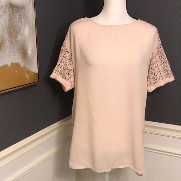D2 by Daniel Rainn Crocheted shoulder blouse - Picture 2 of 4